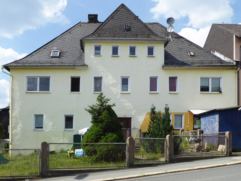 Neues Schloss Selbitz - 2021 - Südansicht (Bahnhofstr.)